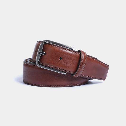 Cinturón en piel de vacuno con grano natural