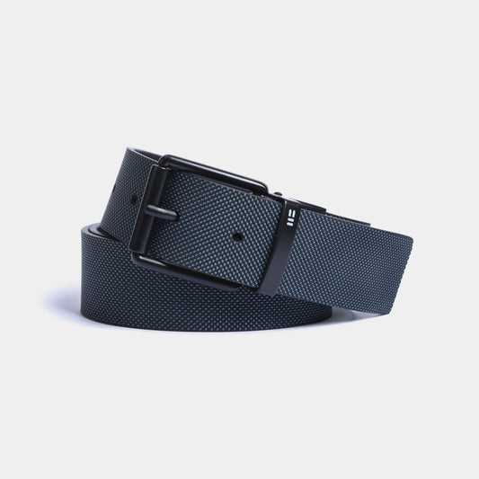 Cinturón grabado en piel de vacuno