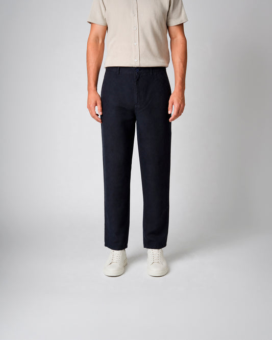 Pantalón chino con pinzas 100% lino